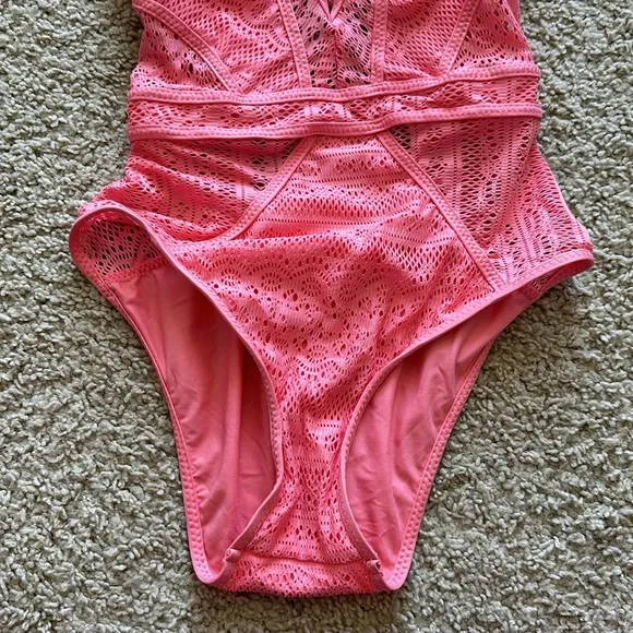 Becca Swim Coral Pink Cut Out Lace One Piece Swimsuit - Small - Picture 4 of 9